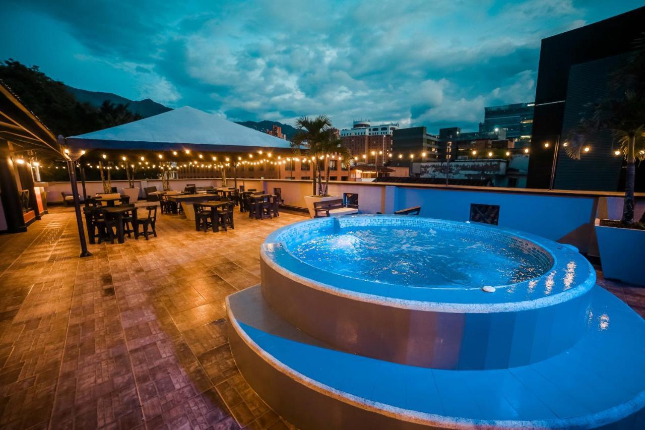 Hotel Tik Medellín Esterno foto